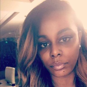 Meet your Posher, Raquel